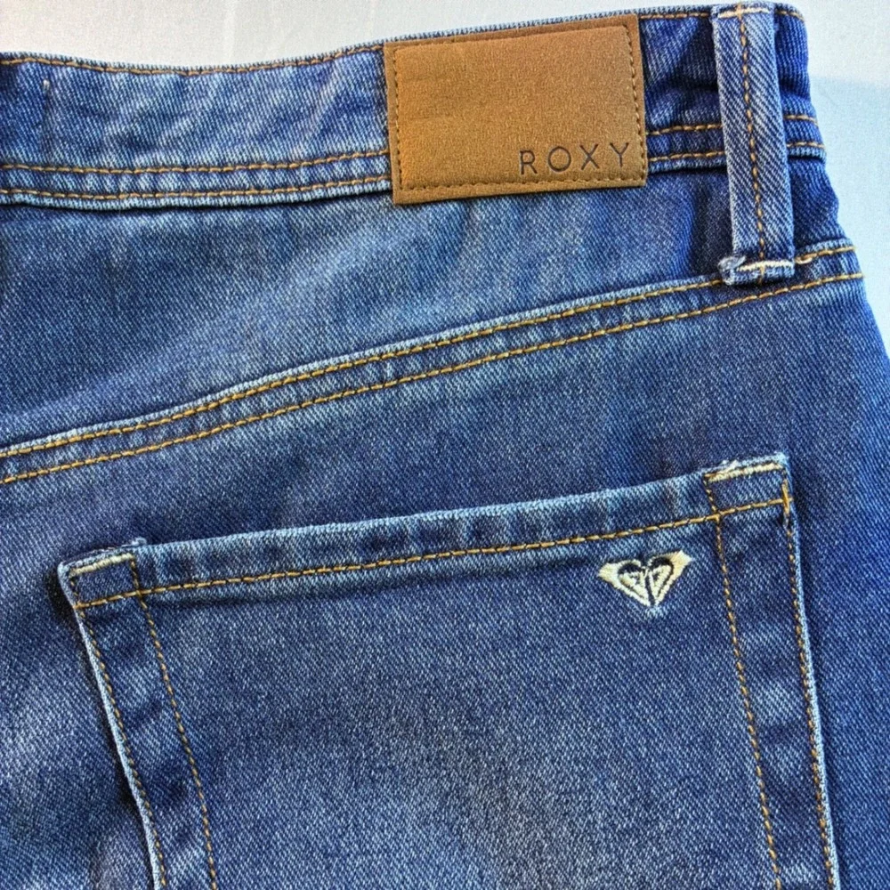 Roxy Women Wide Leg Jeans Medium Wash Raw Hem High Rise Denim Size 5 NWT